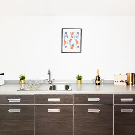 Haus Centre - Balcony - Parking - Smart Tv - Wifi